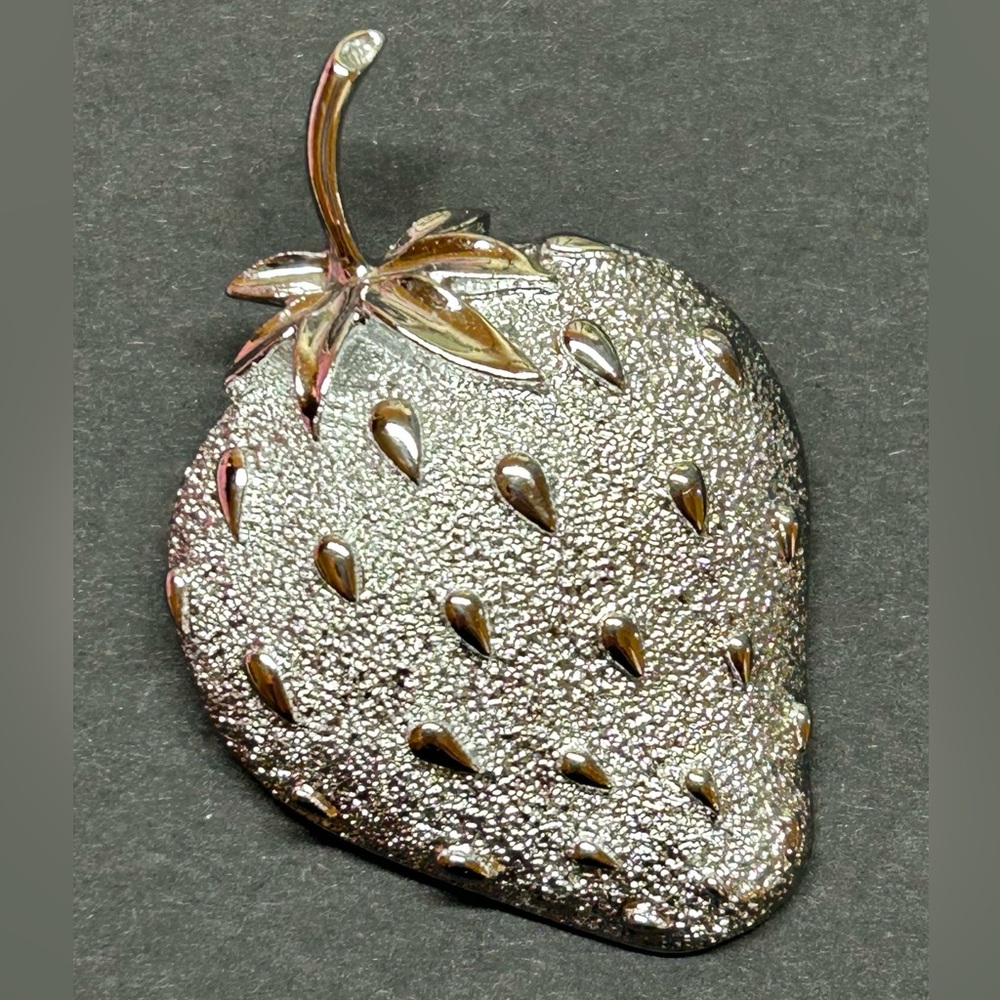 Sarah Coventry Silver Tone Strawberry Brooch